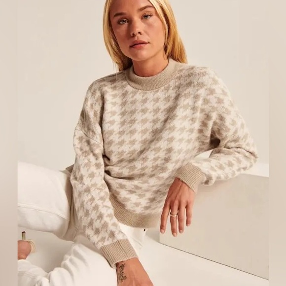 Abercrombie & Fitch Sweaters - Abercrombie houndstooth sweater neutral beige ivory size medium crew neck